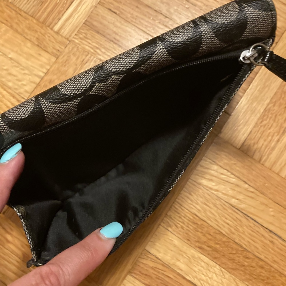 Authentic Coach Wallet - Picture 4 of 6